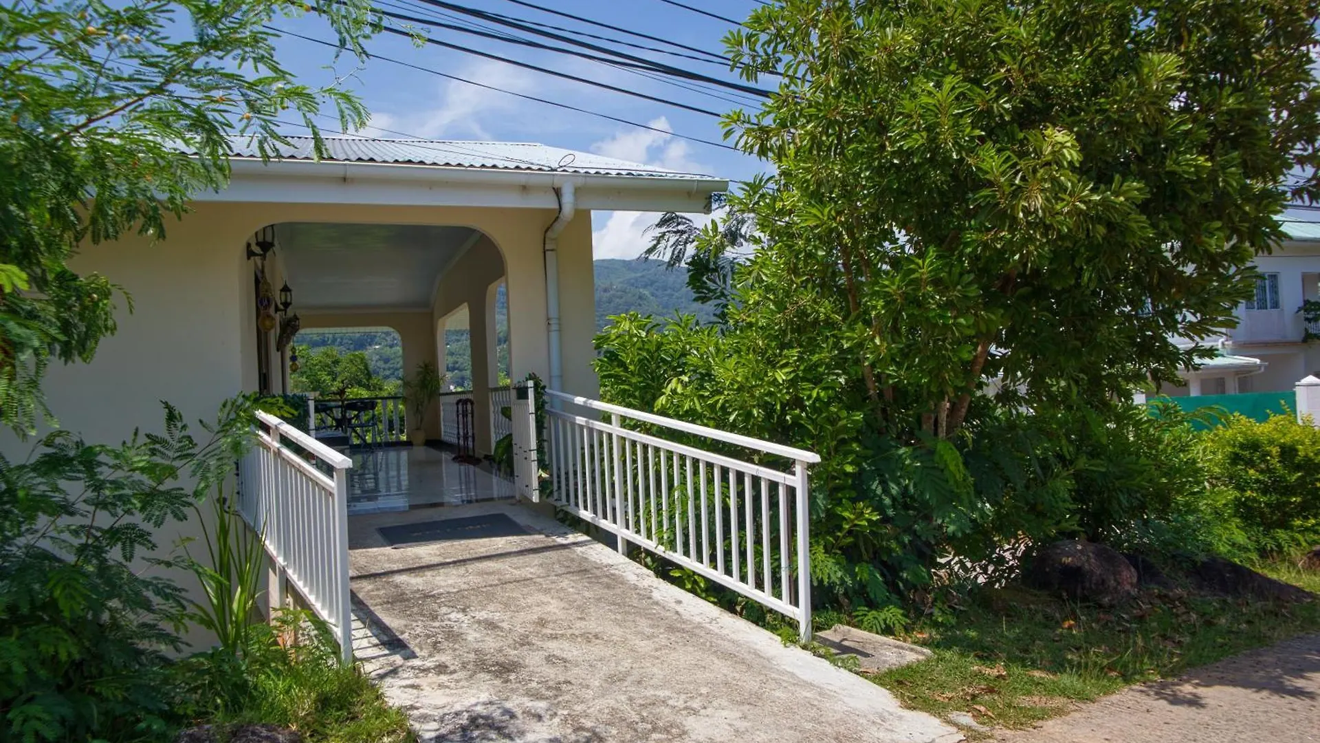 L'Echappee Du Cap - Spacious Self Catering Apartment Pointe Au Sel Seychelles
